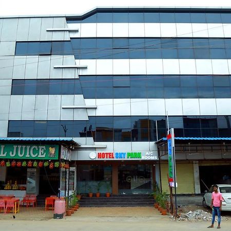 Hotel Sky Park Shamshabad Ngoại thất bức ảnh