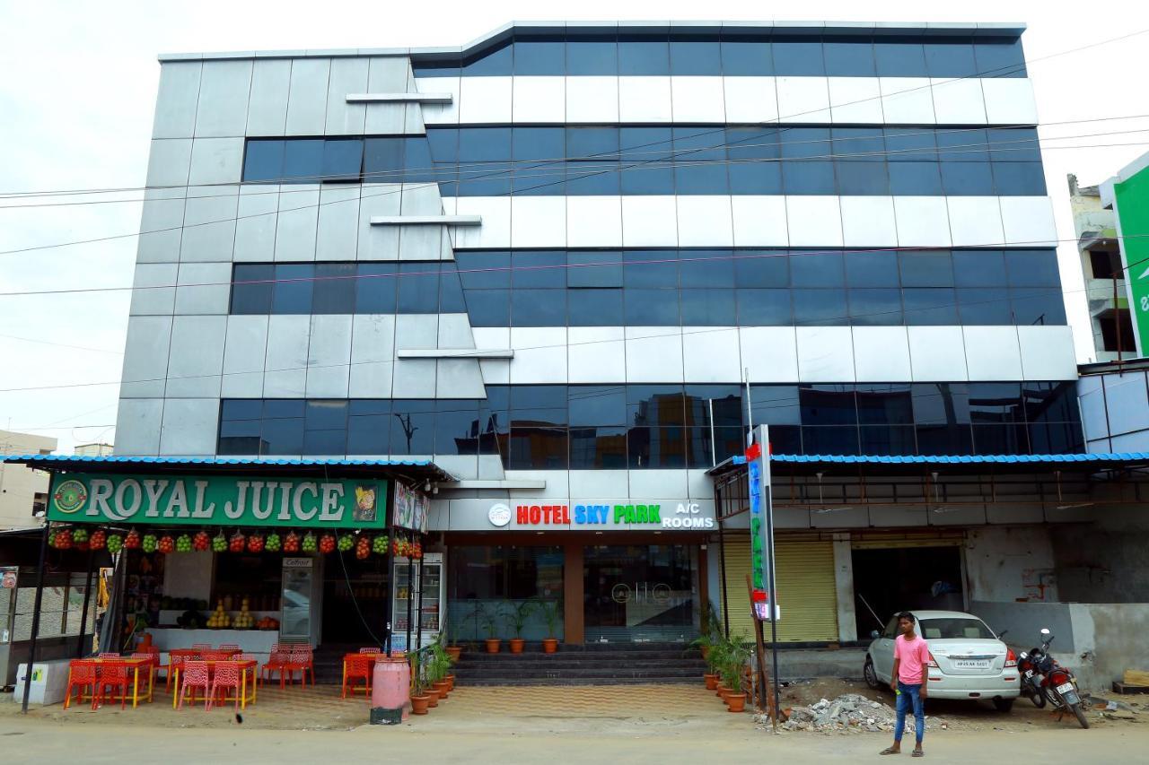 Hotel Sky Park Shamshabad Ngoại thất bức ảnh
