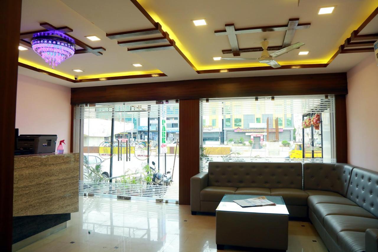Hotel Sky Park Shamshabad Ngoại thất bức ảnh