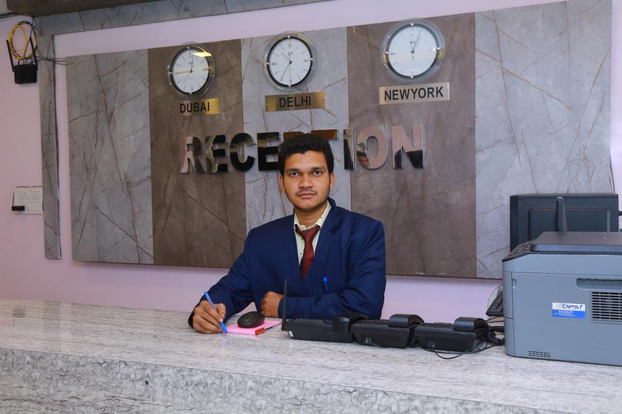 Hotel Sky Park Shamshabad Ngoại thất bức ảnh