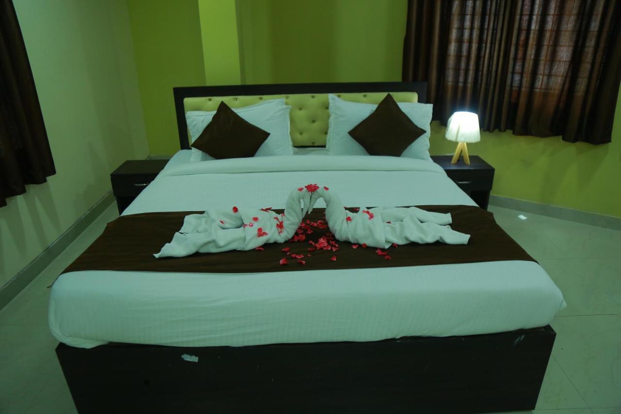 Hotel Sky Park Shamshabad Ngoại thất bức ảnh