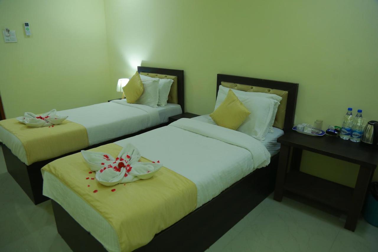 Hotel Sky Park Shamshabad Ngoại thất bức ảnh