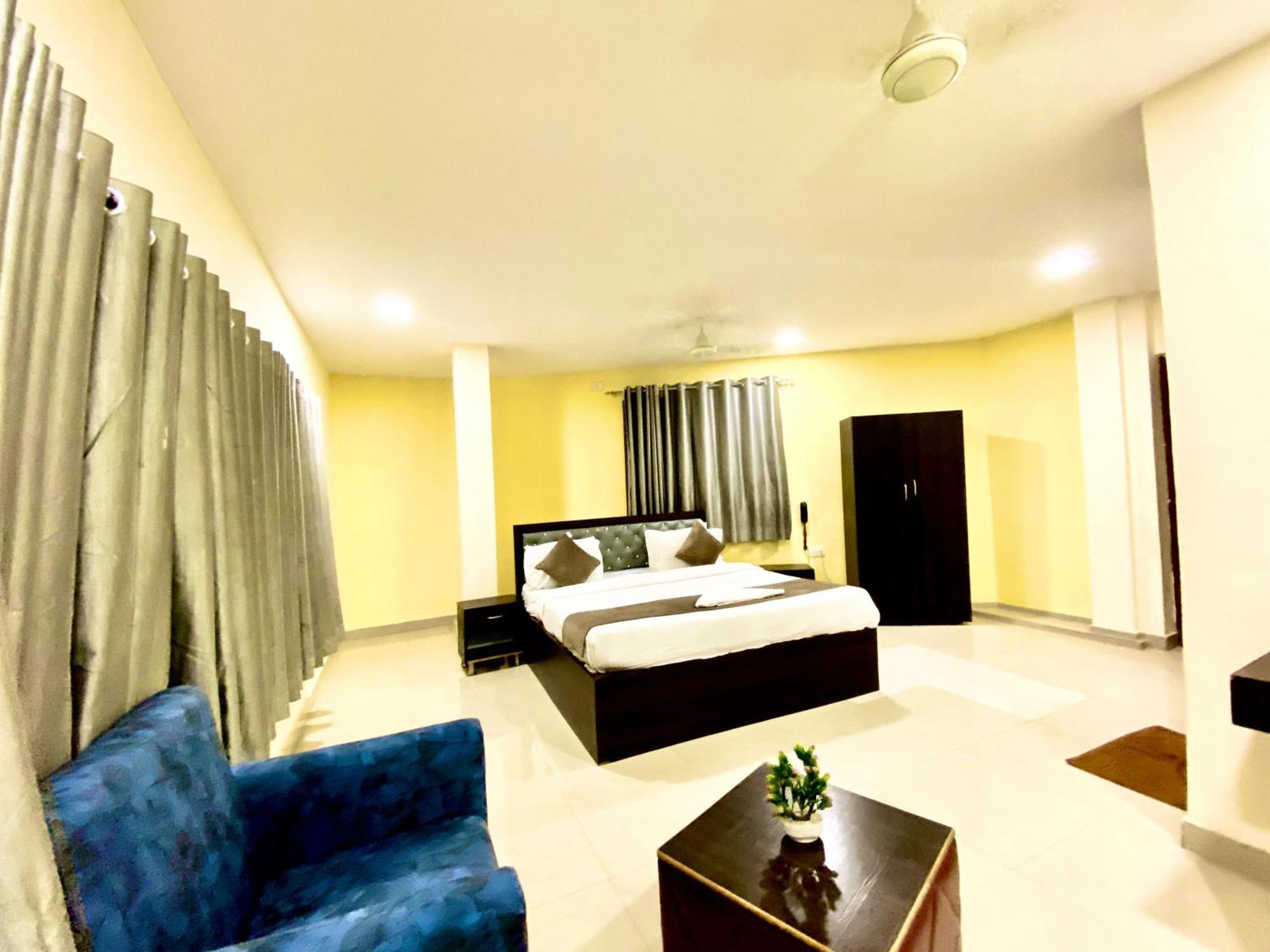 Hotel Sky Park Shamshabad Ngoại thất bức ảnh