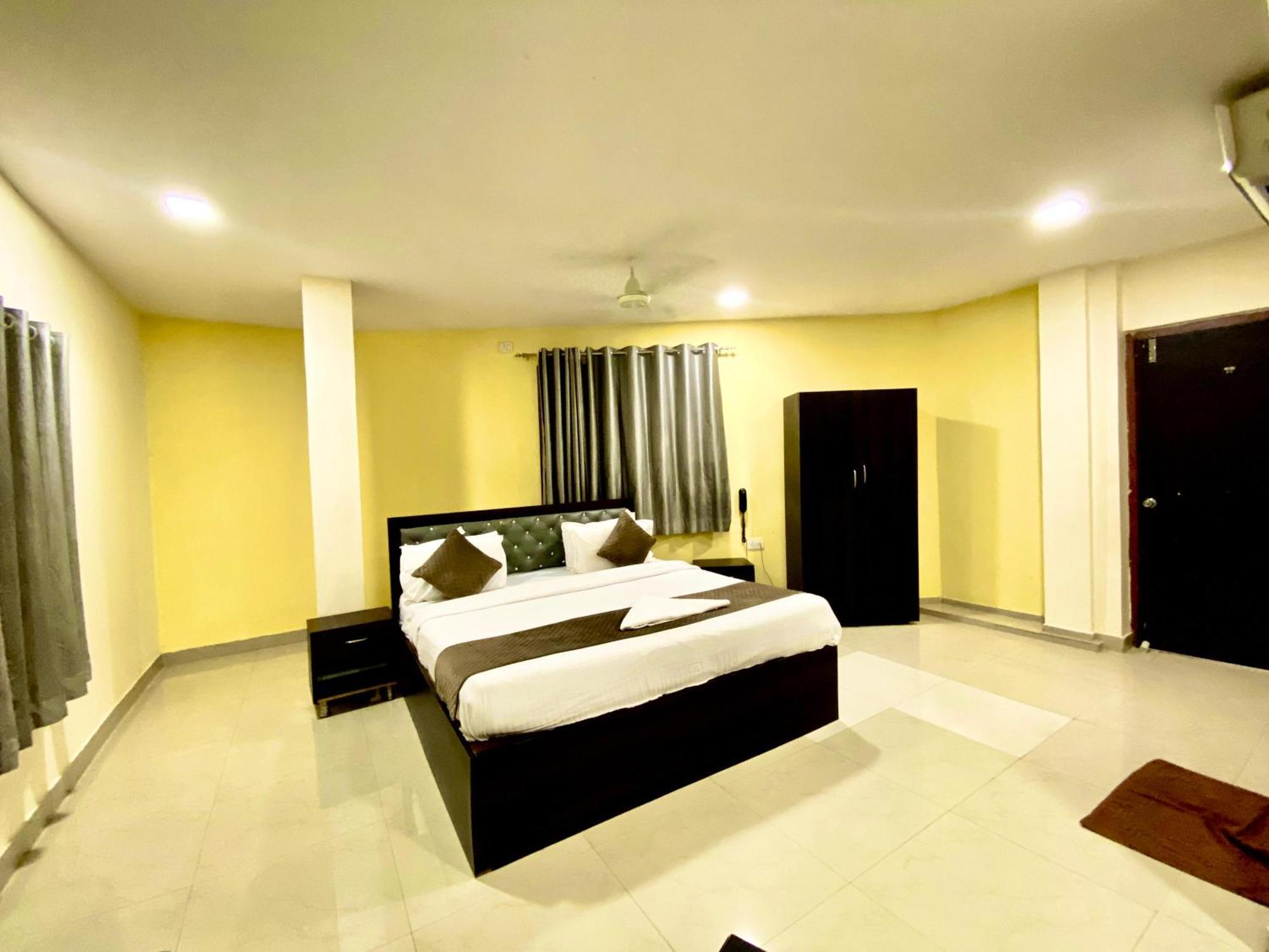 Hotel Sky Park Shamshabad Ngoại thất bức ảnh