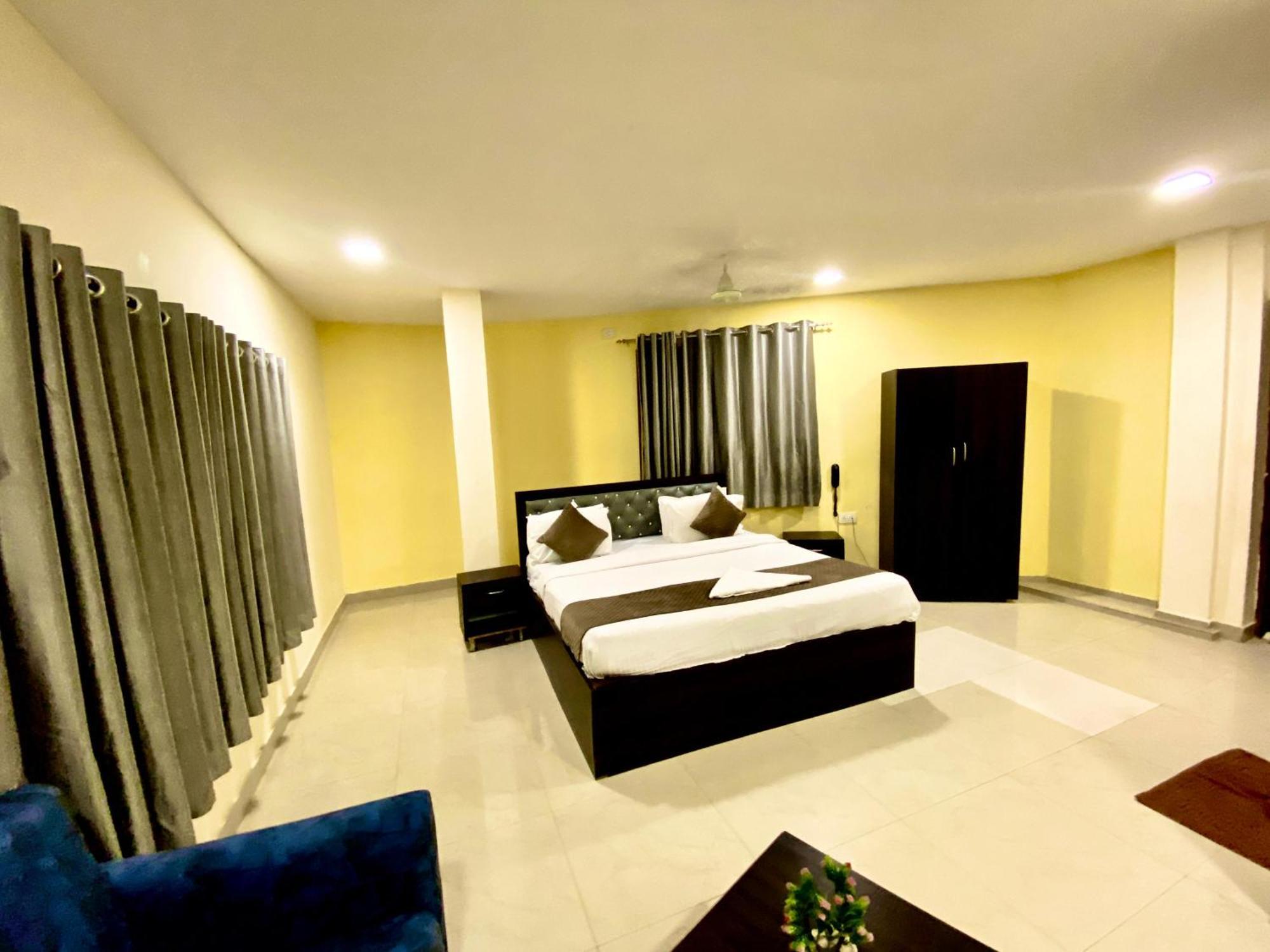 Hotel Sky Park Shamshabad Ngoại thất bức ảnh