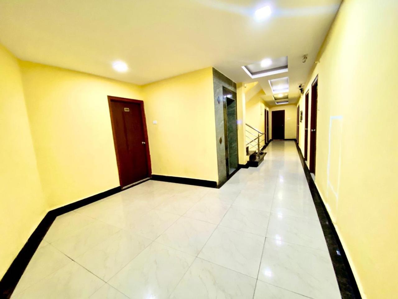 Hotel Sky Park Shamshabad Ngoại thất bức ảnh